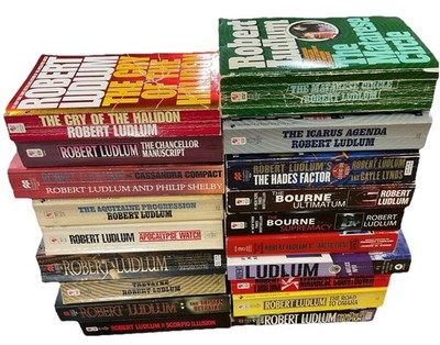 Robert Ludlum PB Lot 19 Ambler Warning, Arctic Event, Icarus Agenda, Trevayne
