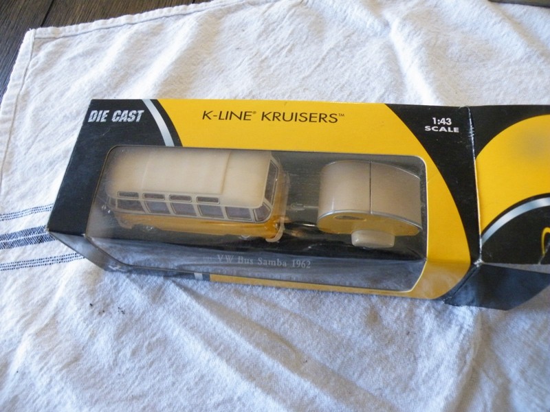 K-Line Kruisers - 1:43 Scale - 1962 V W Bus Samba and Trailer K-94423