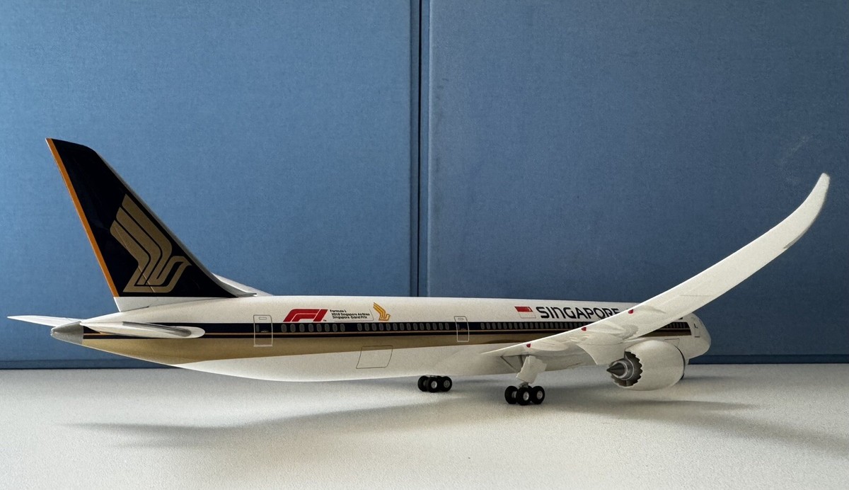 ☆シンガポール航空 B787-10 1000th特別塗装機 フェニックス