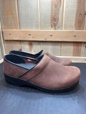 Sanita Pro Textured Oil Women's Clog in Antique Brown Size 10.5-11