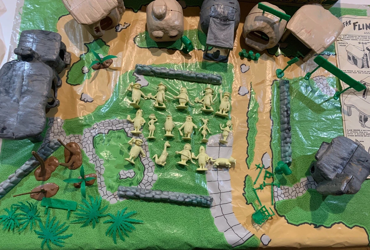 VINTAGE MARX FLINTSTONES 1960 s BEDROCK HANNA BARBERA PLAYSET With
