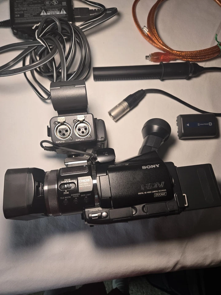 索尼 HVR-A1U 数码高清摄像机录像机 — 第 3/4 张图片