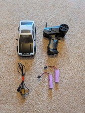 RC Drift Racing Car 2.4GHz Speed Contest Bundle - White/Black - Ready to Run