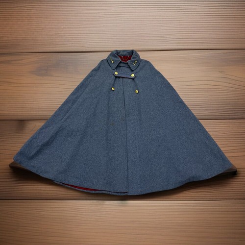CD WILLIAMS VINTAGE HEAVY WOOL GREY WW II NURSE'S CAPE - Picture 1 of 9