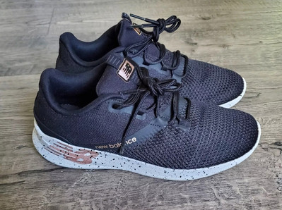 New Balance Women's Size 9 Cush District Running Shoes Black/Rose-Gold WDRNBB1