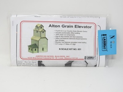 American Model Builders N 651 Alton Country Grain Elevator Farm Structure Kit