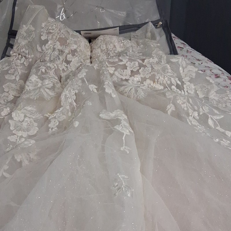 Galina Signature 16W Ivory Sweetheart Ball Gown Lace Beaded Tulle Wedding Dress
