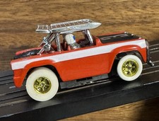 AURORA AFX 1769 RED, WHITE BLACK 3 FORD BAJA BRONCO SHELL W/PUSHBAR NOS