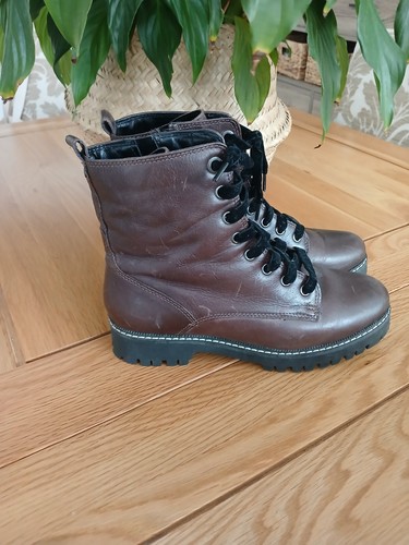 next black leather boots size 5 - Picture 5 of 6