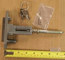  Dixie Narco 276 368 501T soda machine T-handle assembly w/ lock & 2 keys - New 