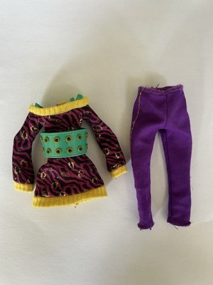Claudine Wolf Schools Out Outfit
