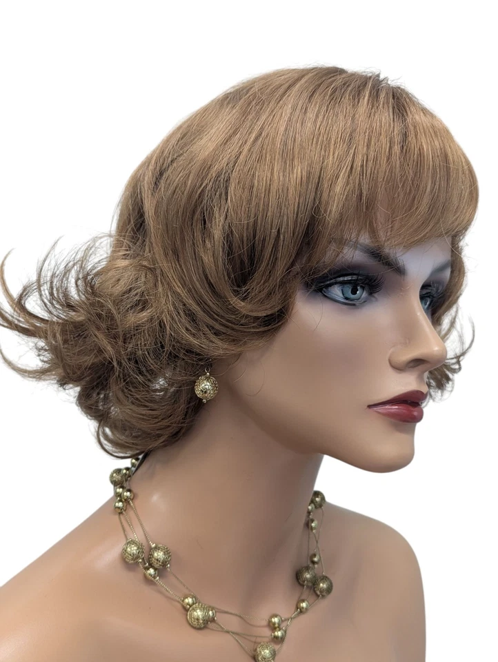 Peluca sintética corta #27 rubia fresa abatible con flequillo Foto 3 de 4