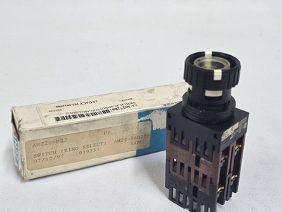 Fuji Electric AH22-S6B22 Rotary Selector Switch 10A 600VAC Panel Mount
