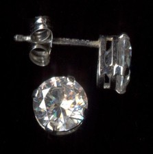 14K .94 Gram Solid White Gold 6mm Round Clear Crystal CZ Solitaire Earrings hc