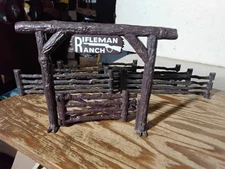 1959 Marx RIFLEMAN front gate & fence WESTERN Cowboy ranch   playset