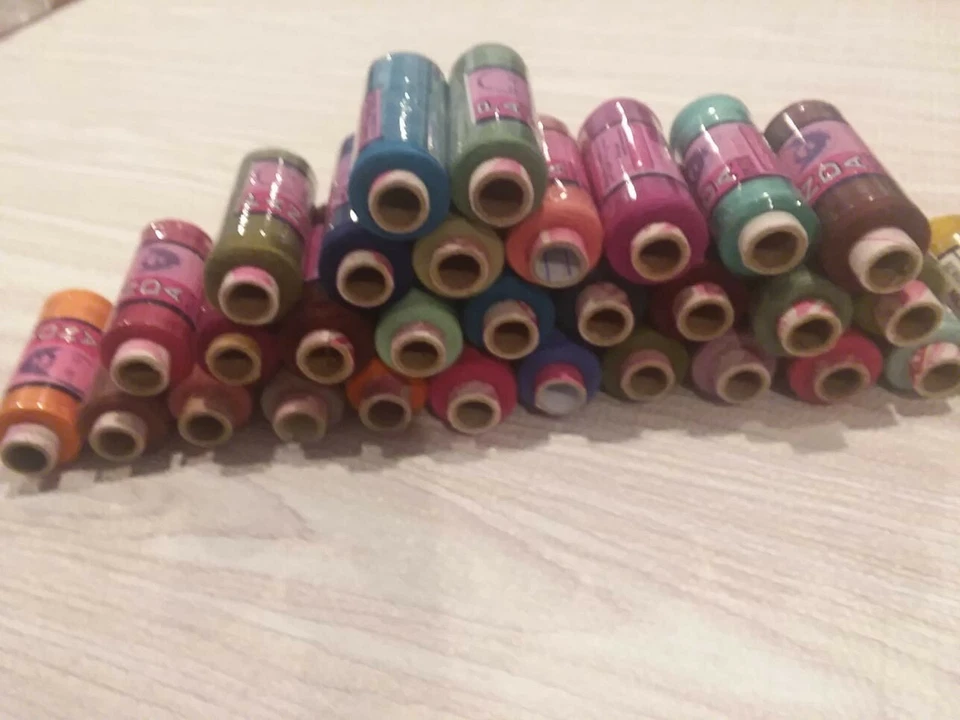 35 piece  Polyester Sewing Thread  Hand Stitching 200 Yard Each Spool - Image 3 of 4