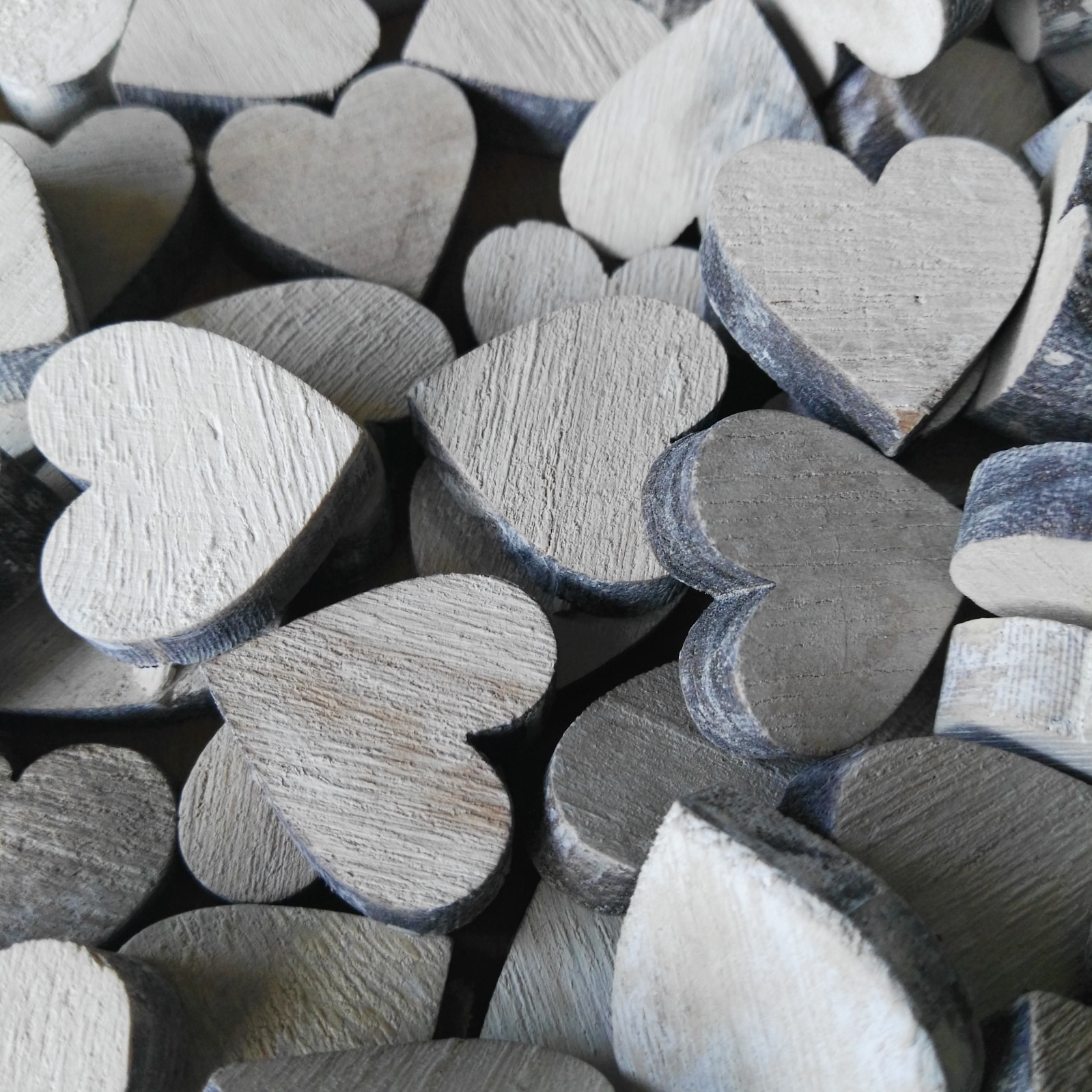50 Stück Unlackierte Holzherzen Mit Loch & Schnur – 8x8 Cm, DIY-Dekoration Für Hochzeit, Basteln & Geschenke