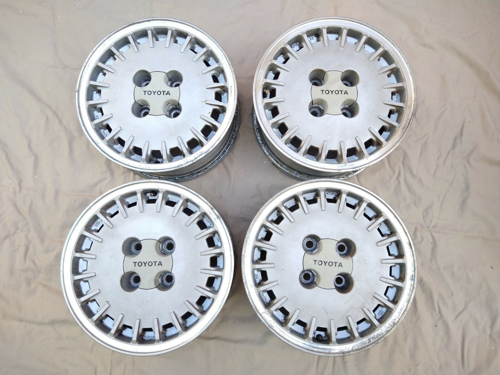 In Rims Toyota Cressida