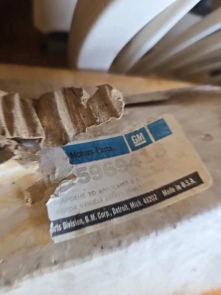 Lente de luz trasera lateral derecha Pontiac Sunbird 1976-80 5969422 OEM Foto 2 de 2