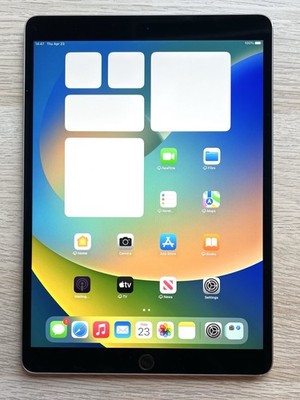 NICE APPLE IPAD PRO 10.5in - 256GB WIFI ONLY SILVER TABLET EREADER