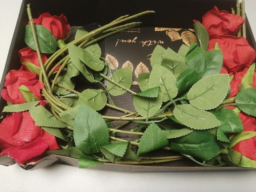 12 Stück Rot Künstliche Rosen, Künstliche Flanellblumen, Künstliche Blumen, Einz