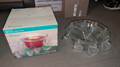 Anchor Hocking 18 Piece Wexford Punch Bowl Set Service for 8 w/Original Box USA