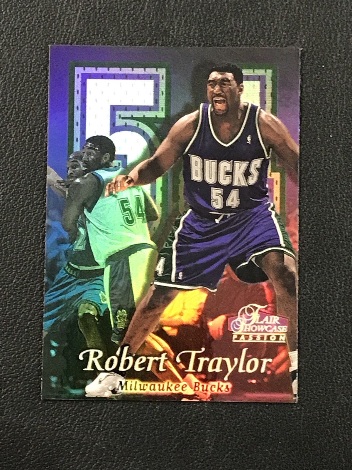 1998-99 Flair Showcase #20 Robert Traylor Flair Showcase Row 2 Milwaukee Bucks