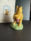 Disney Charpente Pooh With Honey Pot Figure — photo 2