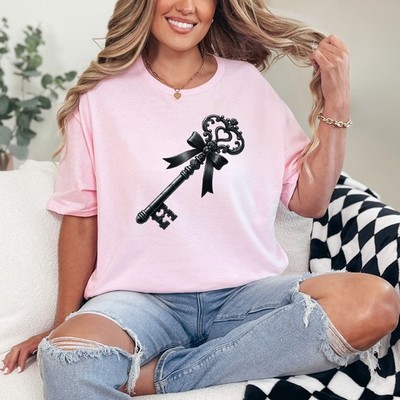 Gothic Herz Schlüssel Schleife Damen Ring-Spun T-Shirt Dark Coquette Geschenk für Sie