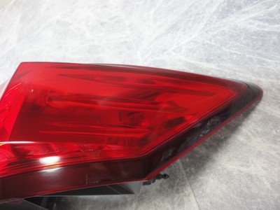 NISSAN ELGRAND TE52 Genuine Tail Light Combination Lamp Right