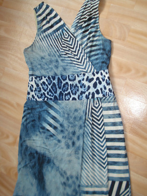 CLASS  Roberto Cavalli Damenkleid Gr. 38  blau-weiß