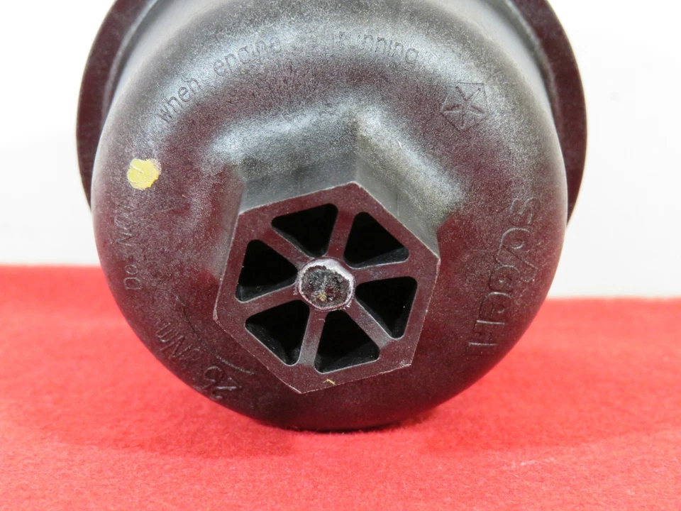 Tapa de carcasa de filtro de aceite Dodge Ram Jeep Chrysler NUEVO OEM MOPAR Foto 4 de 4