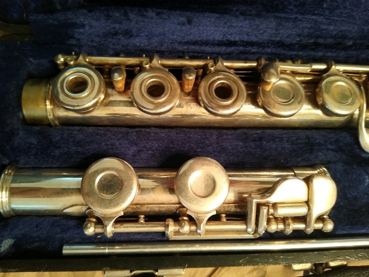 Armstrong 103 Open-Hole C-Foot Flute, with Case & Rod. USA. Very