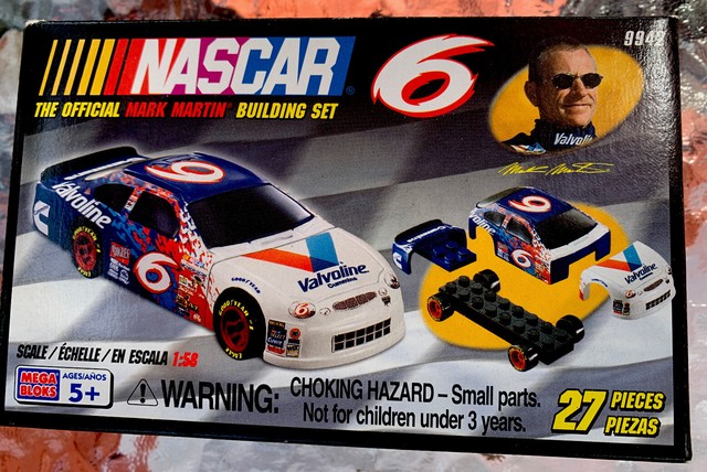 mega bloks race car garage building block set