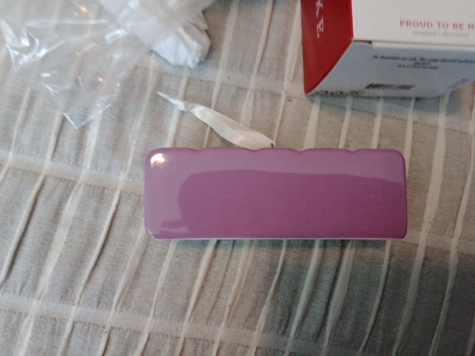 NUEVO 2023 SELLO RECUERDO ORGULLOSO DE SER YO ADORNO NAVIDAD ORGULLO Foto 3 de 3