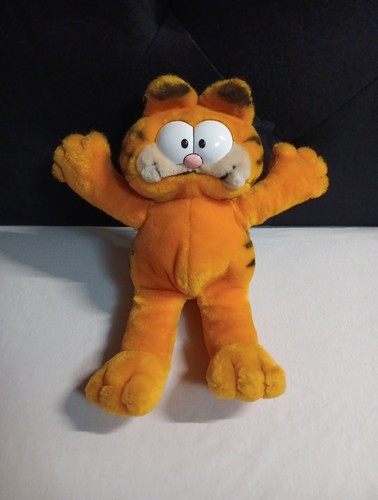 Vintage 1981 Dakin Garfield Plush Stuffed Animal 12" Standing Arms Up Cat Orange