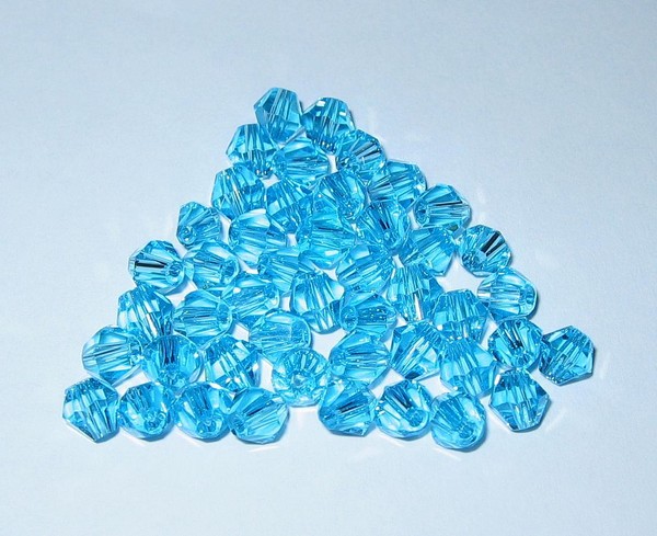 Tupis CRISTAL * 3mm 100 unidades azul aguamarina