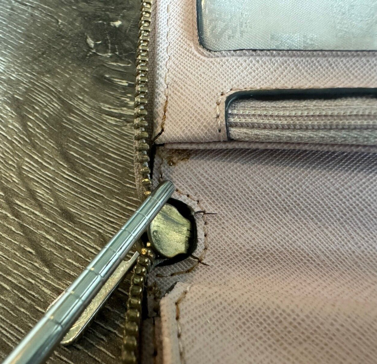 Michael Kors Multi Function Leather Phone Case Wa… - image 6