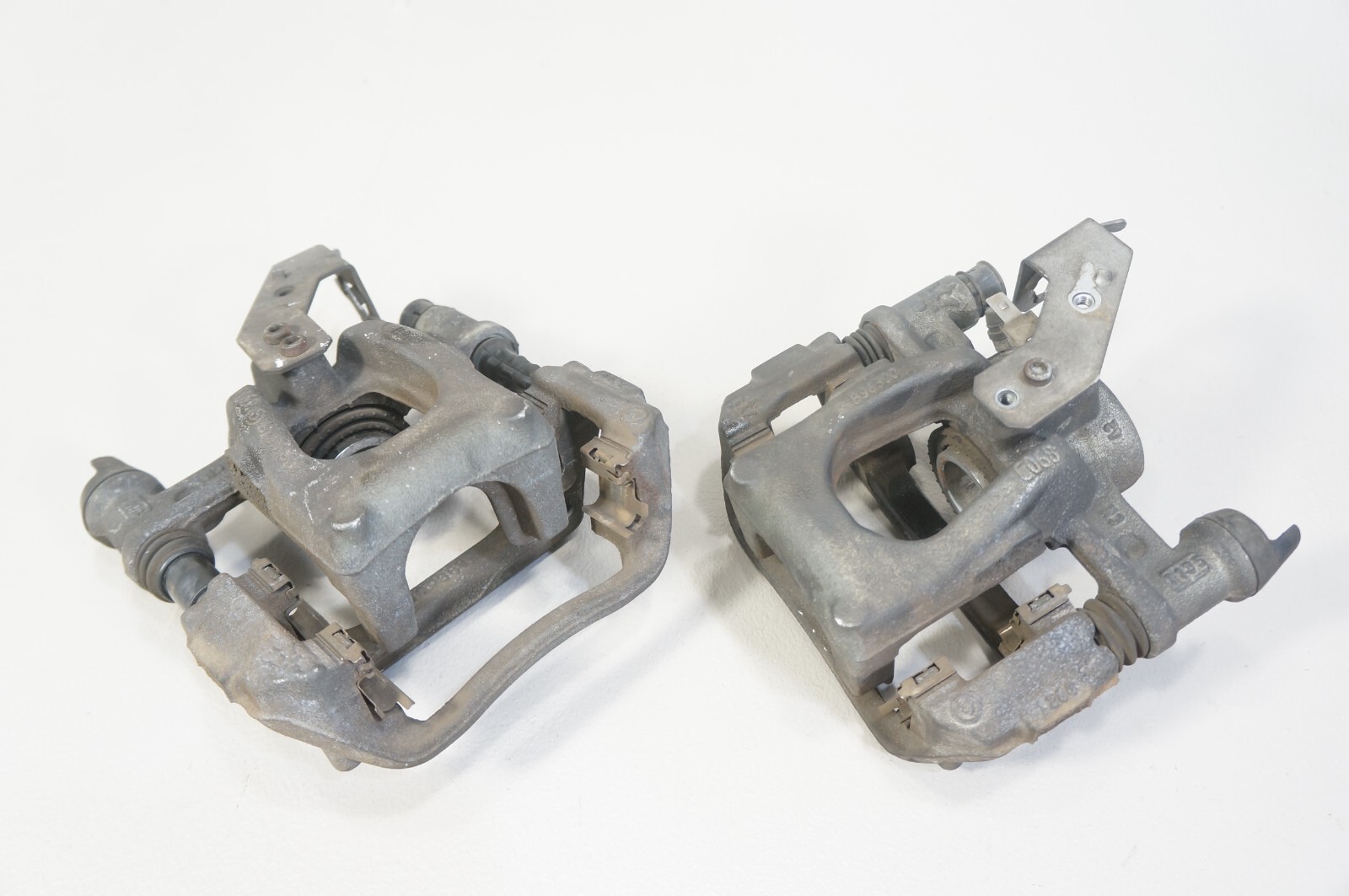 2014-2021 Maserati Ghibli REAR break caliper single cylinder pair set of 2