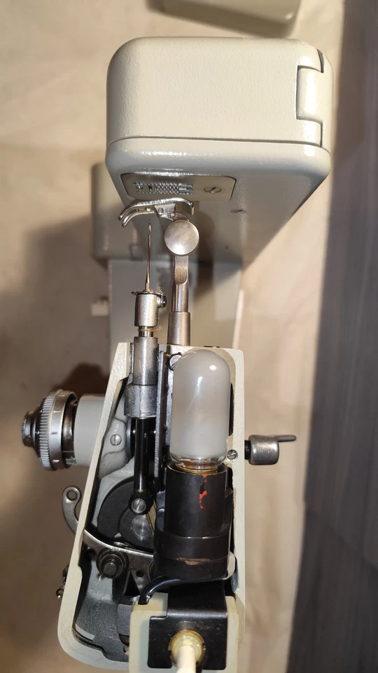 Machine À Coudre Pfaff 93 - Fonctionnelle - Photo 4/4