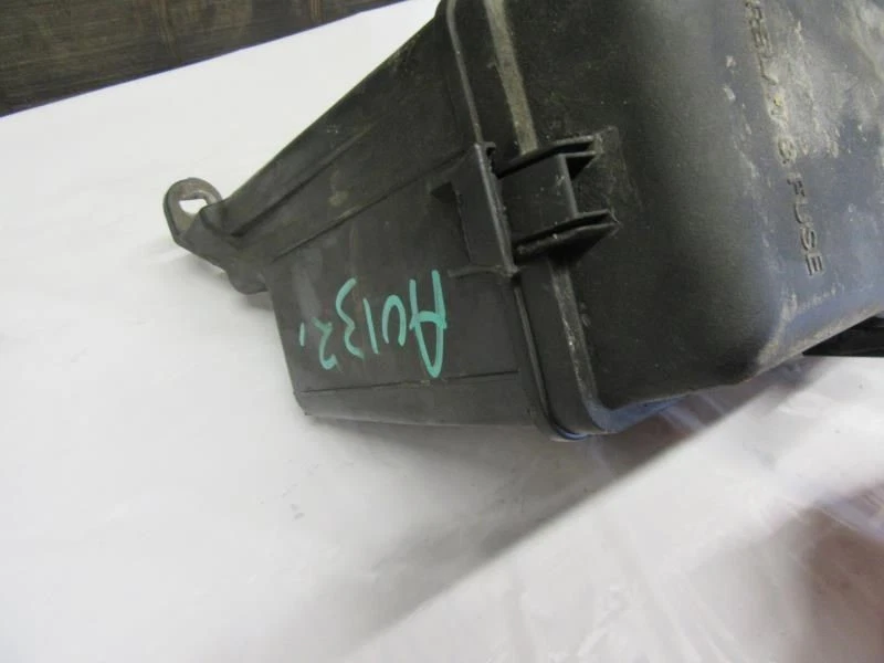 Fuse Box Engine Halogen Fits 00-03 LEXUS ES300 1644925 - Image 3 of 4