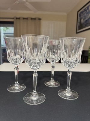 Set Of 4 Crystal  Wine / Water Glasses Size 8 