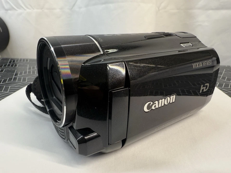 Canon VIXIA HF M50 Full HD 1080p 8GB Flash Camcorder 10x Zoom 2 Batteries USB - Image 2 of 4