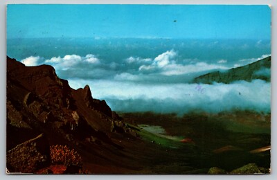 KOOLAU GAP IN HALEAKALA NATIONAL PARK LAVA FLOWS HAWAII VTG POSTCARD D-1 