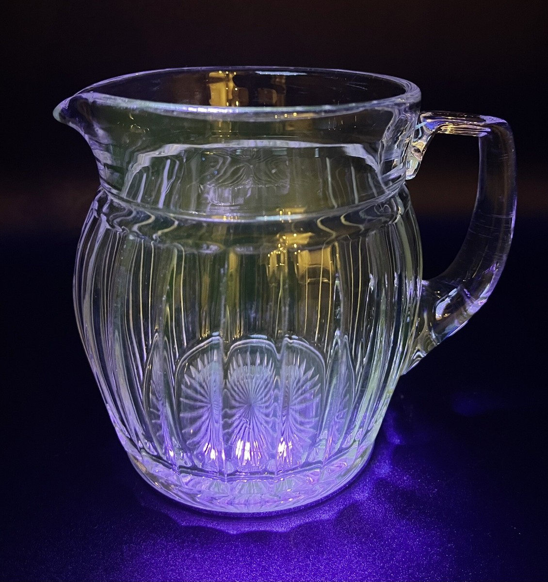 yututin77 希少アンティークガラスHeisey glass s-l1200.jpg