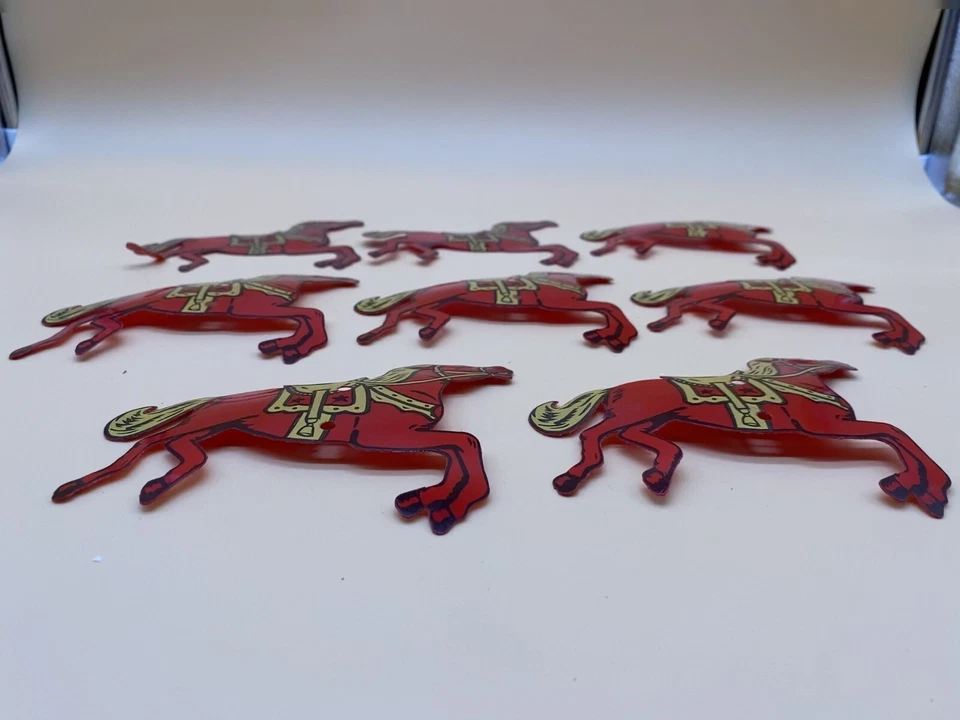 (8) 1949-50 A.C GILBERT ERECTOR SET PLASTIC HORSES WITH TWO (2) HOLES - Image 4 of 4