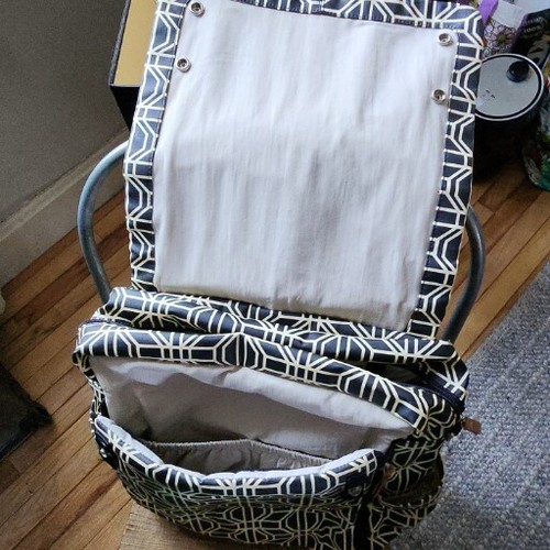 Diaper Baby Bag Backpack PETUNIA PICKLE BOTTOM Boxy Black & Beige Geometric - Imagen 4 de 19