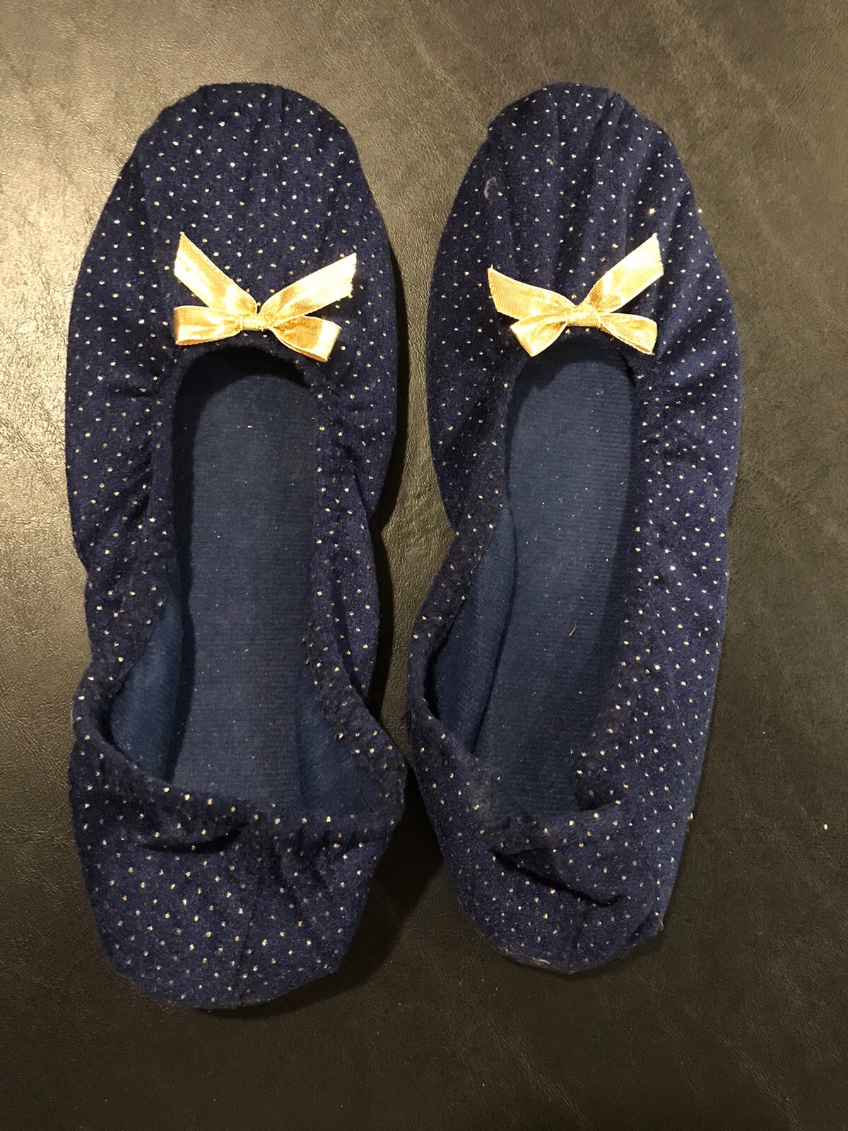 SAOLA Pantofole da donna EZ Feet taglia 8 9 L oro blu navy suola imbottita in outdoor