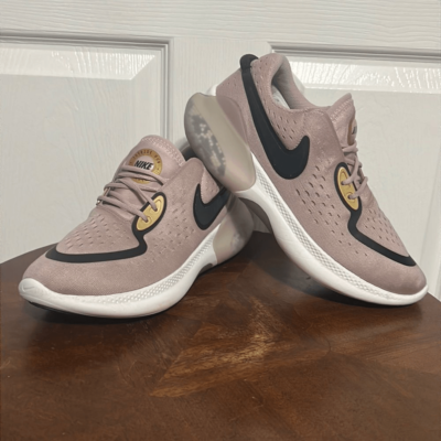 nike joyride gold