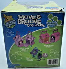 Zhu Zhu Puppies Town Move  Groove Dog House with Accessories 2011